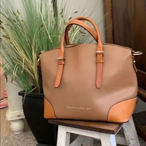 Dooney & Bourke